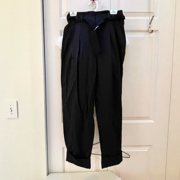 Elizabeth and James high rise pleated cuffed pants - Picture 4 of 12